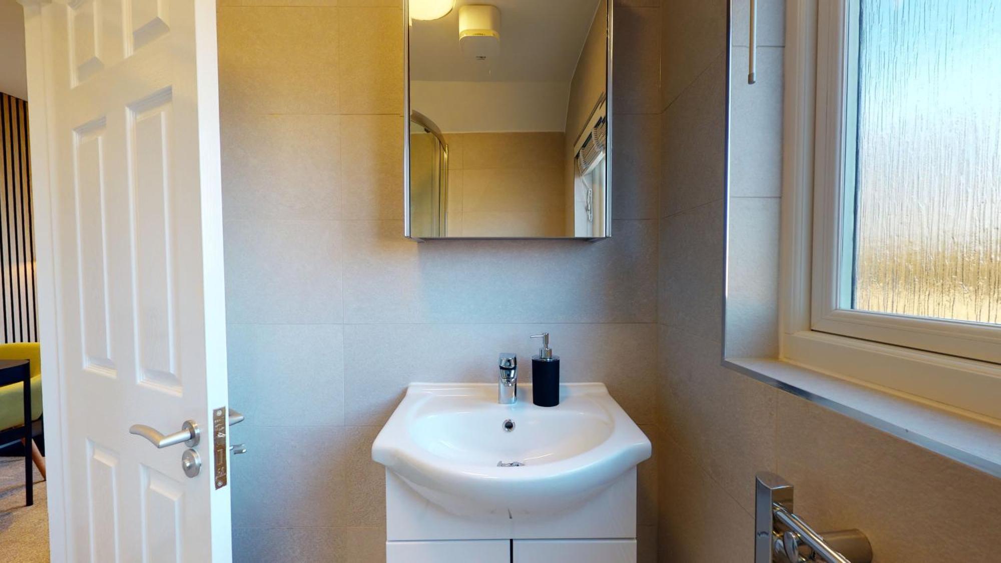 The - Ensuite Cabană